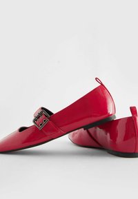 Next EYELET MARY JANE - Ballerina's met enkelbandjes - red