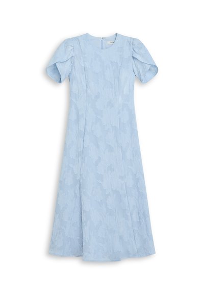 Hellblaues Kleid mit kurzen Puffärmeln, strukturiertem floralen Muster, rundem Halsausschnitt und einem Reißverschluss im Rücken. A-Linie Silhouette.