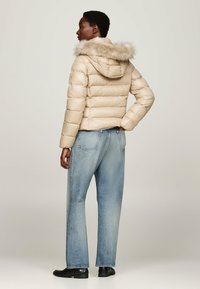 Tommy Hilfiger GLOSS TYRA - Piumino - beige