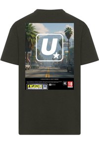 Upscale by Mister Tee T-shirts med print - black