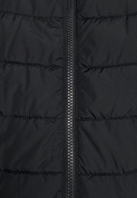 GAP Väst - black