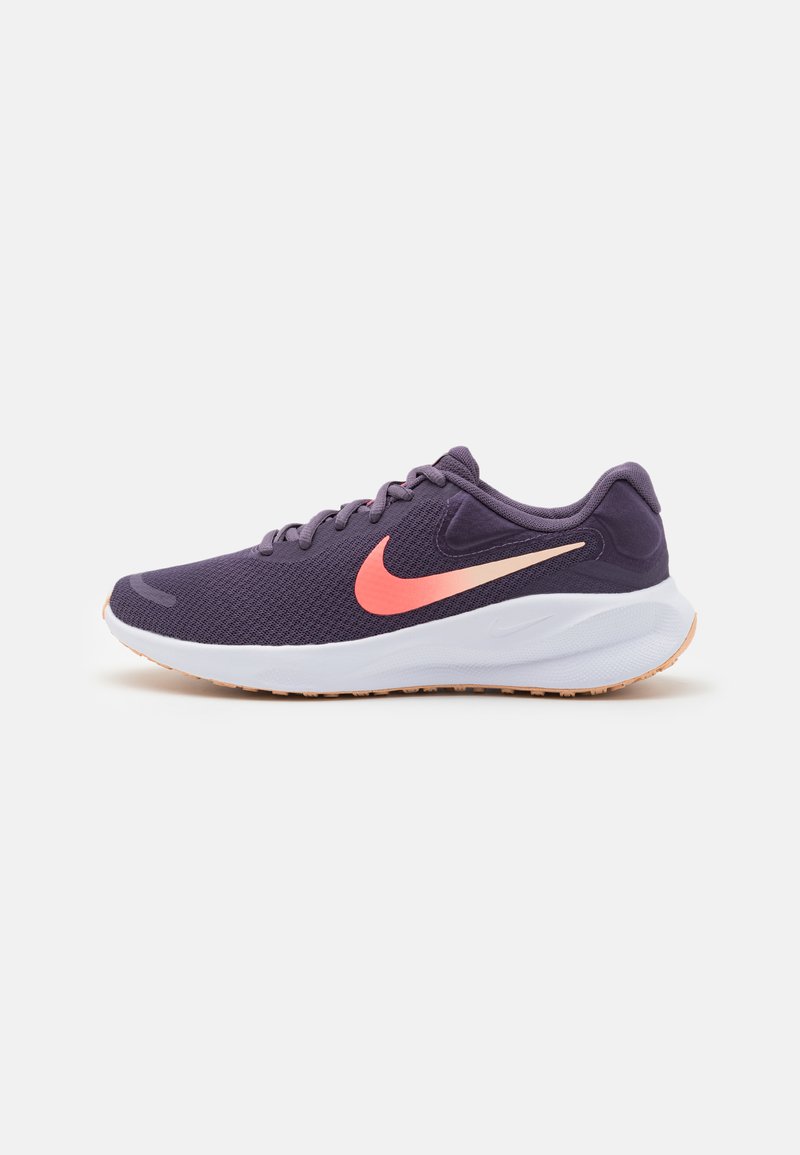 Nike Performance REVOLUTION 7 - Scarpe da corsa su strada - dark raisin/crimson tint/white/hot punch