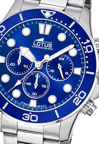 Lotus Montre à aiguilles - silberfarben