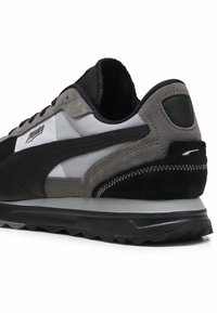 Puma Trainers - black