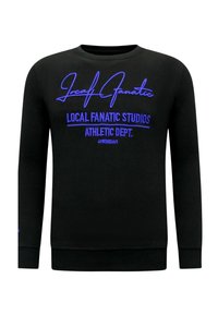 Zwarte sweater van katoen, met levendige blauwe geborduurde tekst: "Local Fanatic Studios Athletic Dept. Amsterdam." Klassiek ontwerp met ronde hals.