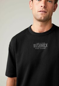 Next Printtipaita - grey green black