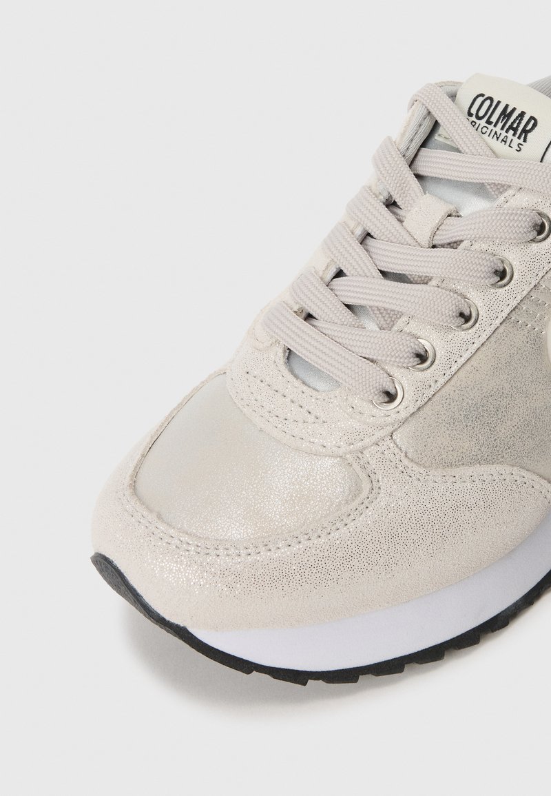 Colmar Originals TRAVIS PUNK Sneakers basse silver-coloured