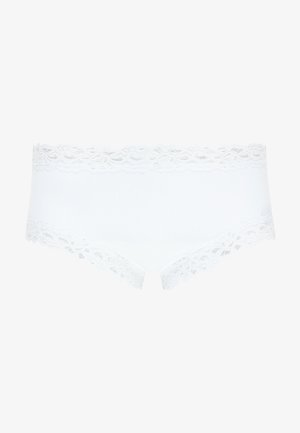 Weiße Boyshorts mit Spitze, hergestellt aus weichem Stoff, mit einem gewellten Spitzengummibund und einem glatten Finish, sowie einem Ausschnitt auf der Rückseite.