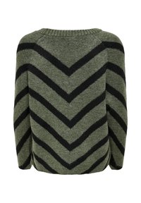 Pull en maille vert avec des rayures chevrons noires formant un motif en V dans le dos et sur les manches, avec un col rond.