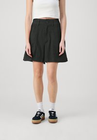 GAP EASY UTILITY - Shortsit - true black
