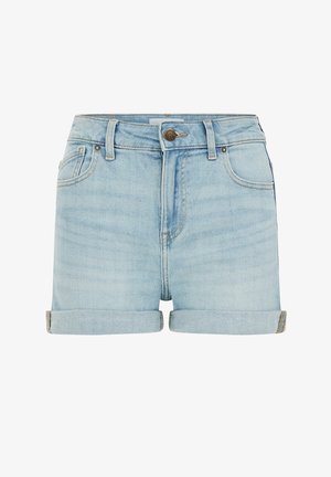 Shorts in denim azzurro chiaro con risvolti, bottone frontale, cerniera, passanti per cintura e design a cinque tasche.