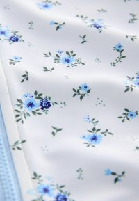 Nepasirinkta, blue white floral polka dot