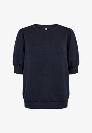 Haut à manches courtes bleu marine avec un col rond, détail froncé aux épaules et une coupe ample. Tissu doux avec une texture lisse.