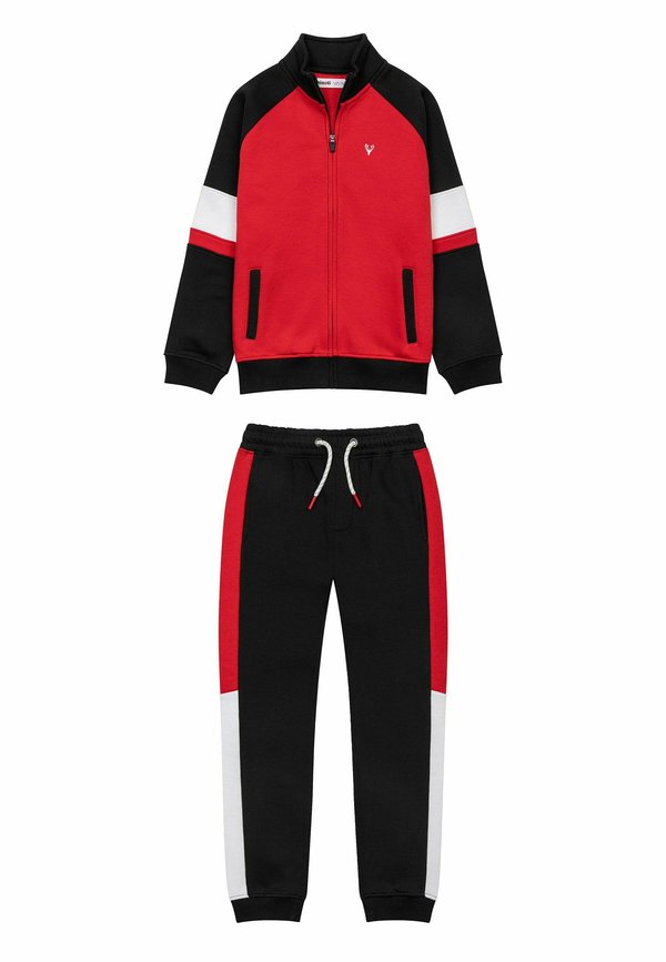 SET - Trainingsanzug