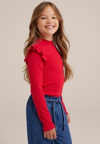 WE Fashion GERIBD MET RUCHES - Tops ar garām piedurknēm - red