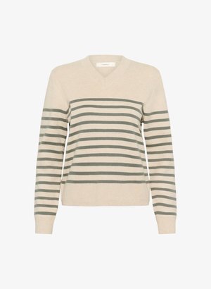 Crème-kleurige V-hals trui met horizontale olijfgroene strepen. Gemaakt van een zacht materiaal met geribbelde manchetten en onderrand voor extra textuur.