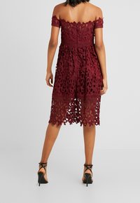 Chi Chi London Koktejlové šaty / šaty na párty - dark red