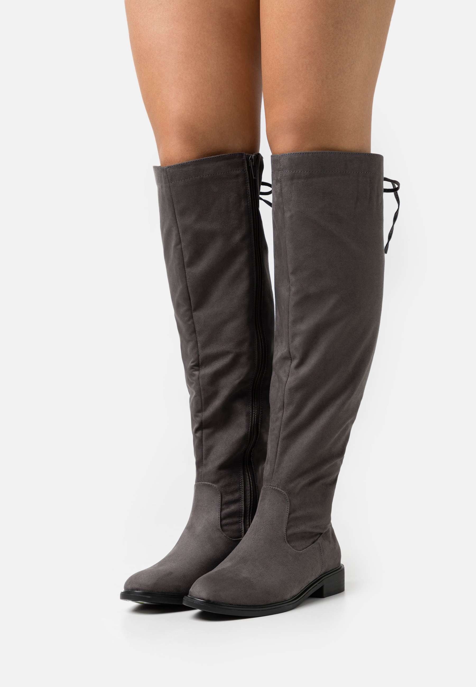 Bota Alta Leda Gris. Botas altas con plataforma. Botas mosqueteras Botas  mujer.
