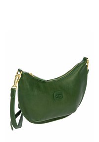 Sac à épaule en cuir vert avec une forme arrondie, quincaillerie dorée et fermeture éclair. Dispose d'une bandoulière détachable et d'un détail logo à l'avant.