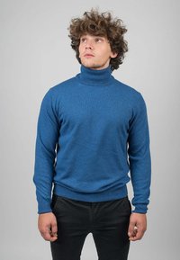 Unselected, blu royal