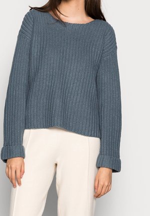 Sweter