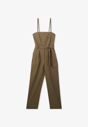 Jumpsuit verde oliva con spalline sottili, corpino aderente, gambe larghe e due tasche cargo frontali. Caratterizzato da una cintura con dettaglio a fibbia.