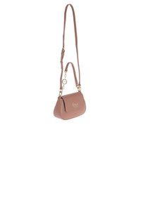 Borsa a tracolla in ecopelle marrone con logo dorato, pattina superiore piatta, tracolla regolabile e dettagli in metallo dorato.
