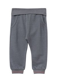 Graue Strick-Trainingshosen mit elastischem Bund, zwei Seitentaschen und schmal zulaufenden Bündchen, die am Saum einen dezenten gestreiften Akzent aufweisen.