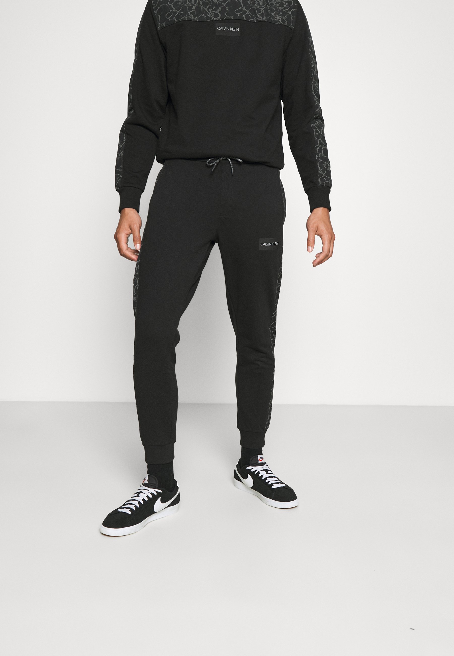 Calvin Klein REFLECTIVE PRINT 