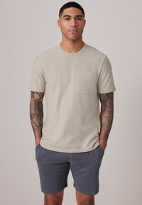 Next TEXTURED - REGULAR FIT - Pyžamová sada - stone natural navy blue