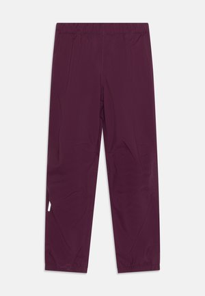 Pantaloni ușori burgundy cu talie elastică, buzunare laterale cu fermoar și tivuri răsucite. Fabricat dintr-un material neted, rezistent la apă.