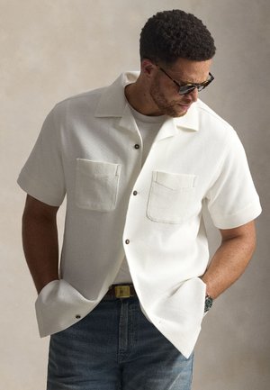 WAFFLE-KNIT COTTON-LINEN CAMP SHIRT - Skjorte - white