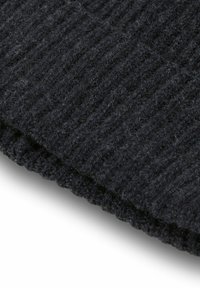 FALKE Muts - oil mel