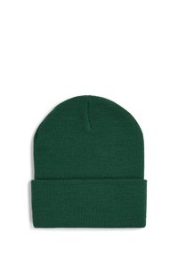Grøn strikket hue med foldet kant, lavet af blødt materiale, med en glat overflade og en rund top.
