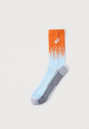 PERFORMANCE RUN CREW UNISEX - Sports socks - sky/sun peach