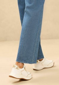 Lipsy REGULAR FIT - CHUNKY SIDE ZIP  - Sportcipő - white