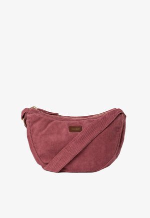 Corduroy crossbody-tas in stoffige roos met gouden ritssluiting en verstelbare riem, voorzien van een klein leren logo-label.