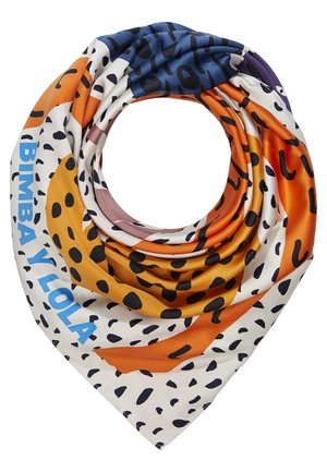 Écharpe colorée à motifs avec des sections orange, bleues et blanches, des taches noires et le texte BIMBA Y LOLA en lettres bleues.