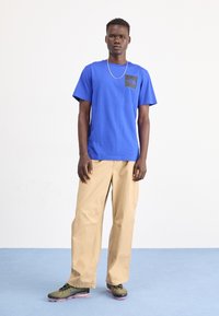 The North Face M SS FINE TEE - Majica kratkih rukava s printom - blue/black