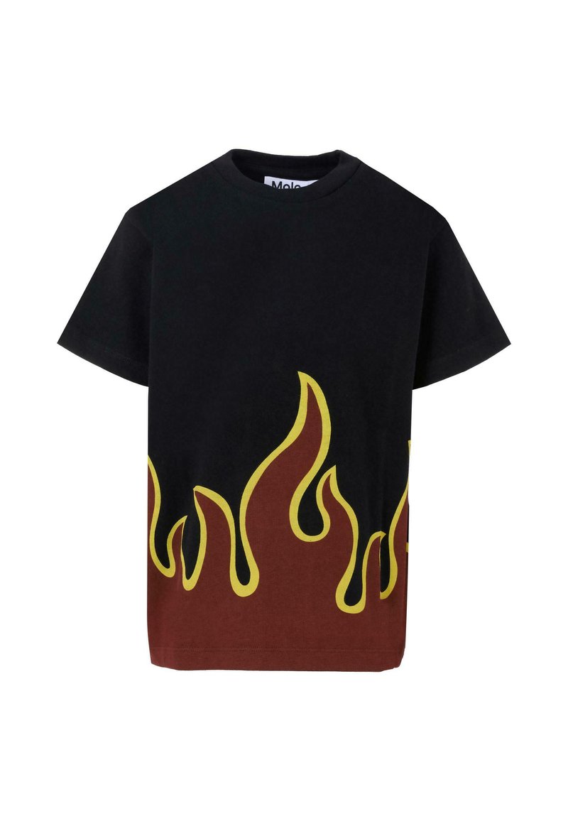 Czarny T-shirt z krótkim rękawem z czerwoną grafiką płomienia w żółtej konturze wokół dolnego brzegu i okrągłym kołnierzykiem.