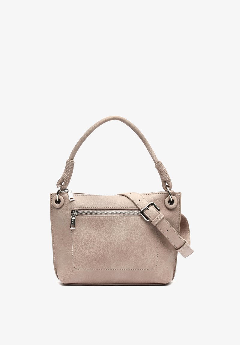 Sac à main en cuir beige clair avec une texture lisse, une poignée supérieure unique, une bandoulière réglable et une poche zippée à l'avant.