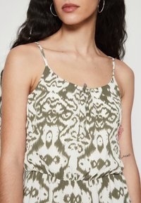 ONLY Petite ONLNOVA LIFE STRAP DRESS - Maksi suknelė - kalamata