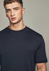Next SIGNATURE SUPIMA - REGULAR FIT - Camiseta básica - black