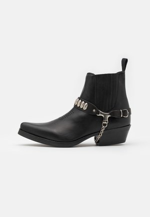 Cowboy-/Bikerstiefelette - black