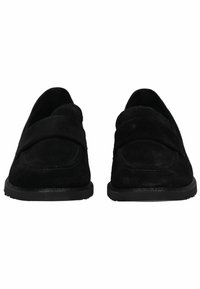 Mocassini in camoscio nero con punta arrotondata, fascia elastica sulla parte anteriore e suola piatta in gomma. La texture è liscia con dettagli di cucitura sottili.