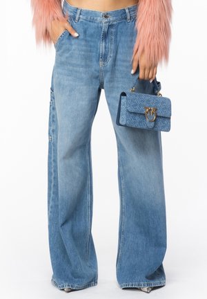 Vaqueros a campana - blue denim