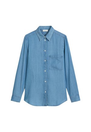 Jasnoniebieska koszula dżinsowa z długimi rękawami, spiczastym kołnierzykiem, zapięciem na guziki z przodu i kieszonką na piersi. Miękka tekstura i luźny krój.