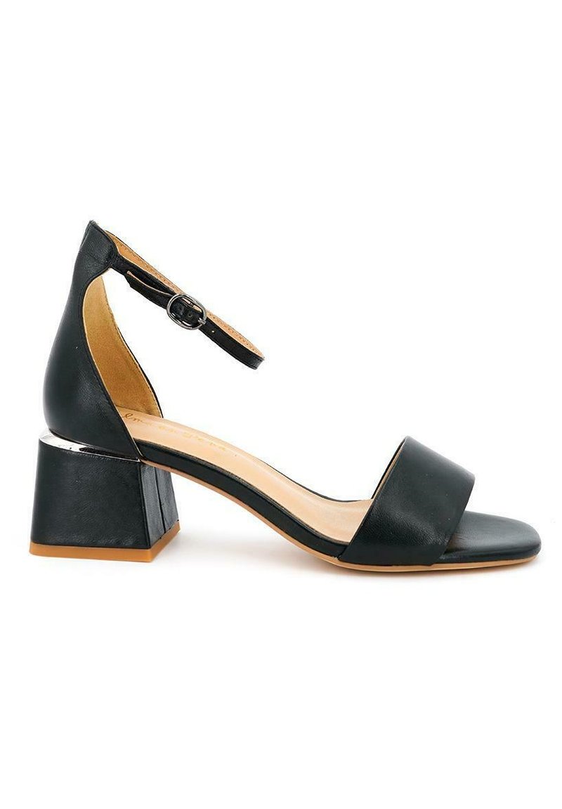 Alma en Pena Sandalen zwart