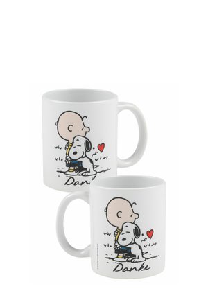 White ceramic mugs with cartoon of a boy hugging a dog, a red heart above them, and the word "Danke" below the characters.
