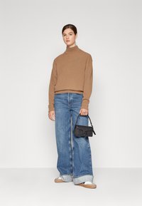 Lacoste Vesta - cookie